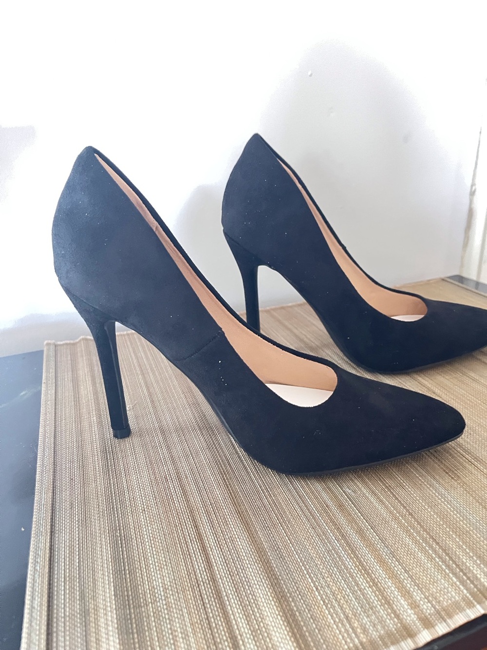 Mysoft Classic Black Suede Pointed-Toe High Heels